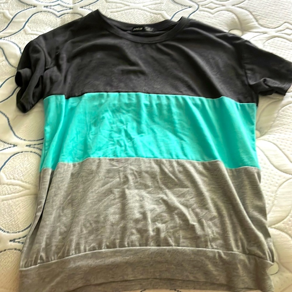 NWT -SHEIN tee-size small